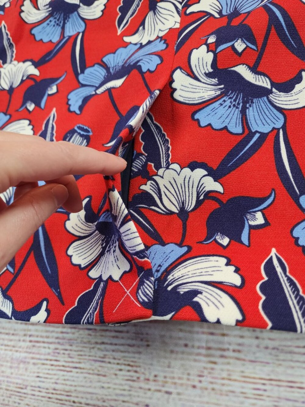 J. Crew Floral Pencil Skirt Size 14 Blue White Red Career Office Americana Bold - Picture 6 of 8